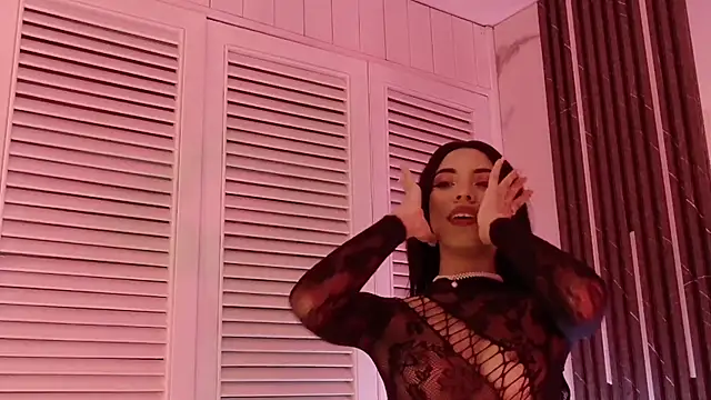 Chat XXX en directo de BellaHarpeer