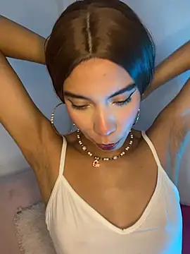 Chatroom XXX en direct de BellaHarpeer