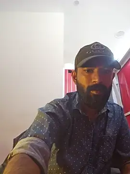 Bigkannan: διαδικτυακό σόου στην κάμερα
