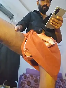 Show modela Mallukiran na web-kameri