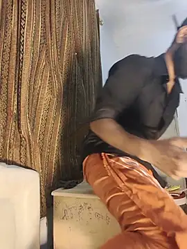 MalluBeard webcam show