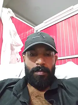 MalluBeard Adlı Modelin Canlı XXX Sohbeti
