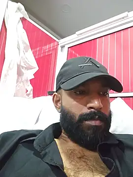 MalluBeardのウェブカメラショー