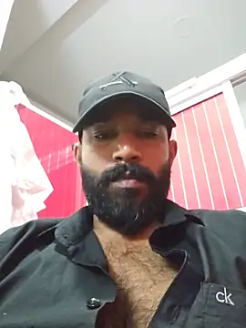 แชท XXX สดของ MalluBeard