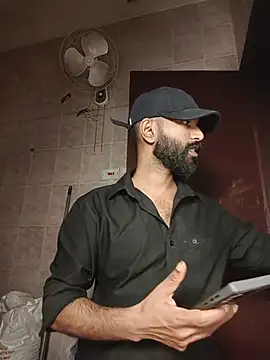 MalluBeard Show Webcam