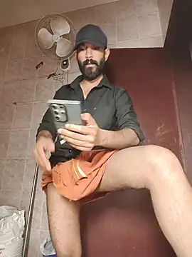 MalluBeard webcam show
