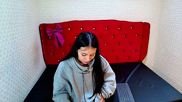 valentinashine Live XXX Chat