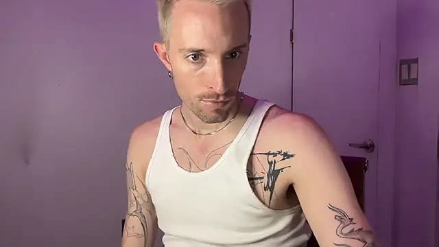 xanderxnyc Show in webcam