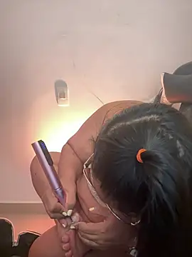 Chat +18 de Liith ao vivo