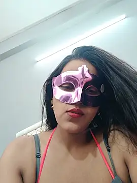 הופעת וובקאם של Shivani_hotty