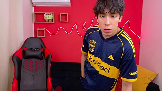Neo_Twink Adlı Modelin Web Kamerası Şovu