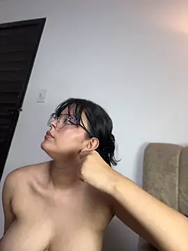 Chat XXX ao vivo de Effy_stone444
