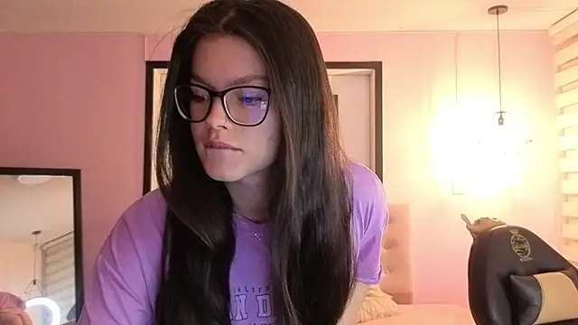 Sara_valderrama_'s Live XXX Chat