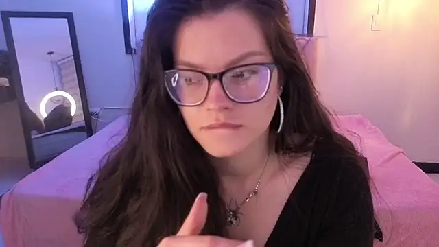 Sara_valderrama_'s Live XXX Chat