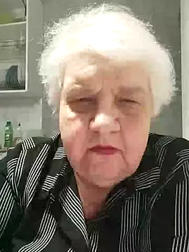 HapinessLovee: διαδικτυακό σόου στην κάμερα