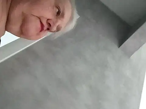 HapinessLovee's Live XXX Chat