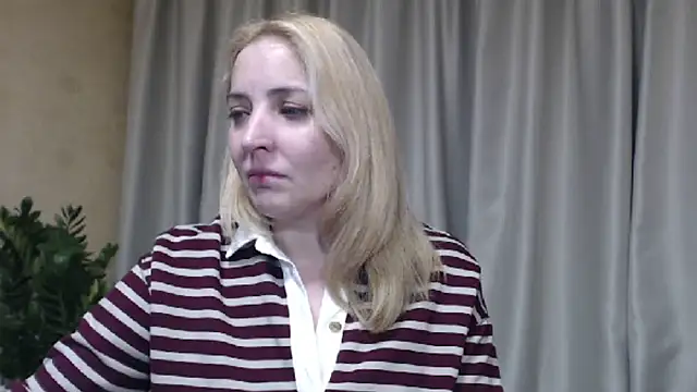 sweetpussy Show in webcam