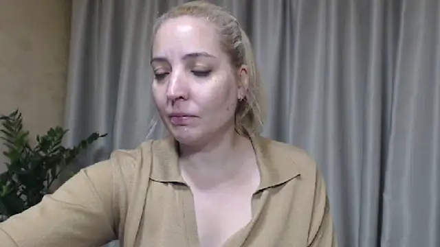 Show de sweetpussy na webcam