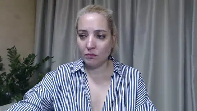 sweetpussy Adlı Modelin Web Kamerası Şovu