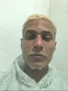 Show de magrinhofibroso17 na webcam