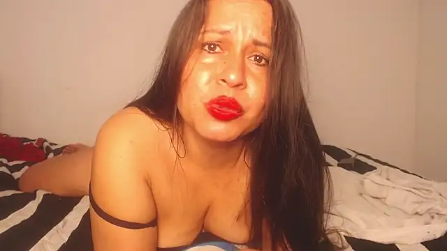 _SEXY_MATURE_ Adlı Modelin Canlı XXX Sohbeti