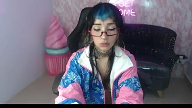 stefnixxx_s élő chatszobája