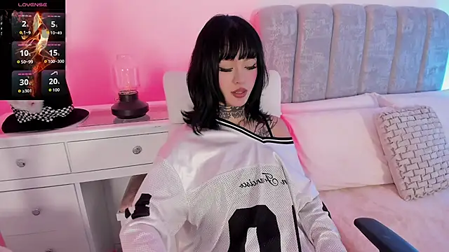 doll__bella's Webcam Show