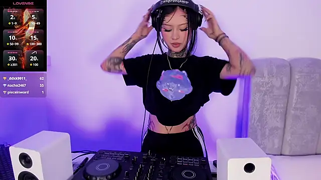 doll__bella's Webcam Show