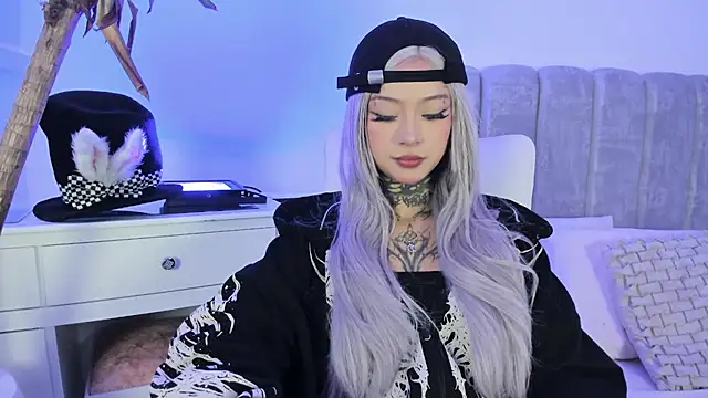 Chat +18 de doll__bella ao vivo