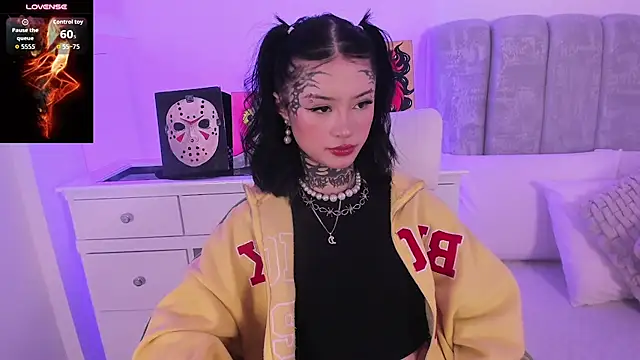 doll__bella's Webcam Show