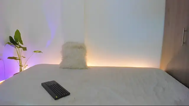 Živá chatovací místnost litle_slut