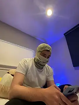 phantom898983 webcam show