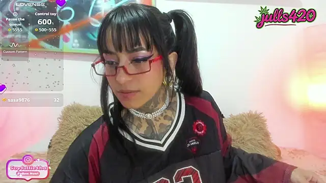 Julls420_ Chat XXX in diretta