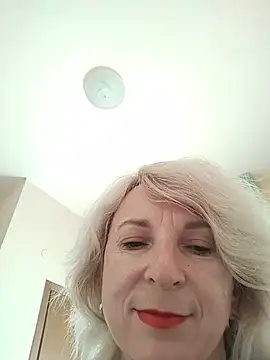 AhlyssaLove1155's Live XXX Chat