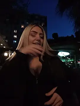 BlondeKasarSude's Webcam Show