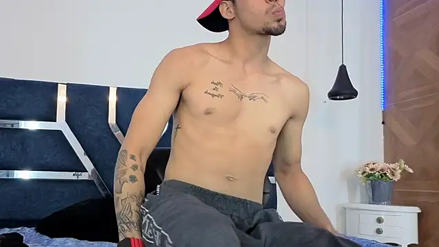Show modela Dax_Stark na web-kameri