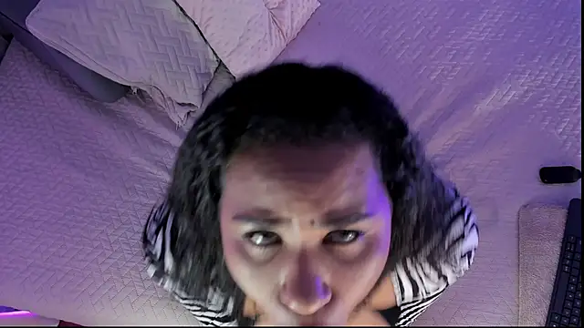 XXX chat uživo modela chocolattesexxx
