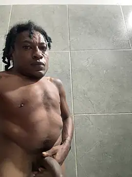 morenoluifer47 Show in webcam