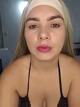 Chat +18 de Charlott_smi ao vivo