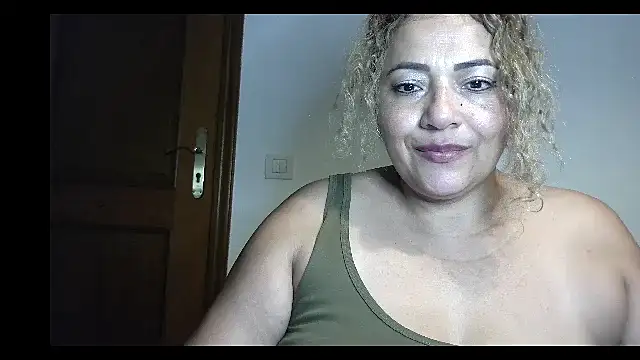 XXX chat uživo modela mariajosebarrazaa