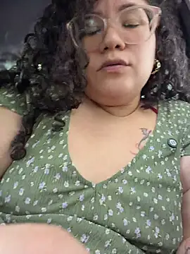CurlyMilf_Vannexxxa's Webcam Show