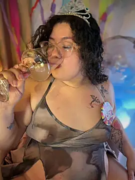 CurlyMilf_Vannexxxa 웹캠 쇼
