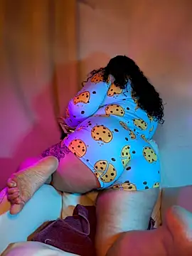 CurlyMilf_Vannexxxa's Webcam Show