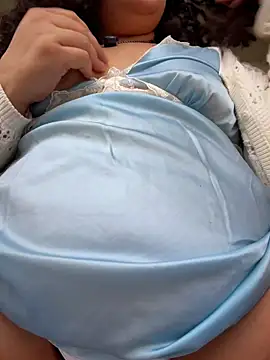 CurlyMilf_Vannexxxa's Webcam Show