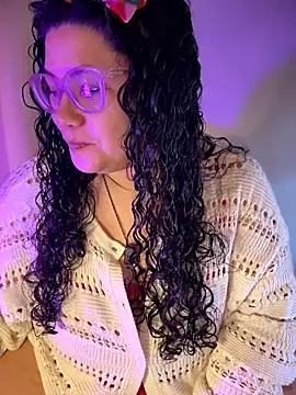 แชท XXX สดของ CurlyMilf_Vannexxxa