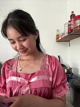 Chat XXX ao vivo de LittleSun_