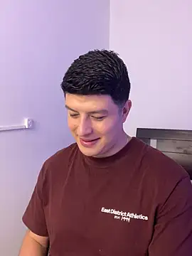 Goldenknight33's Webcam Show