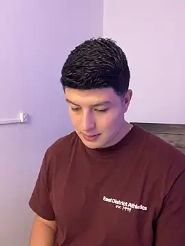 Goldenknight33 Webcam-Show