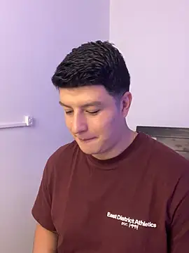 Goldenknight33 webcam show