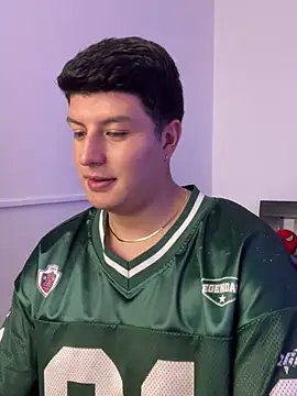 Goldenknight33 webkamerás műsora
